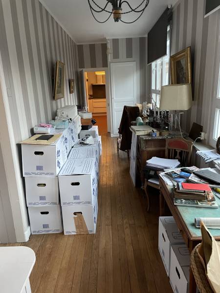 Choisir la bonne entreprise de débarras en Normandie