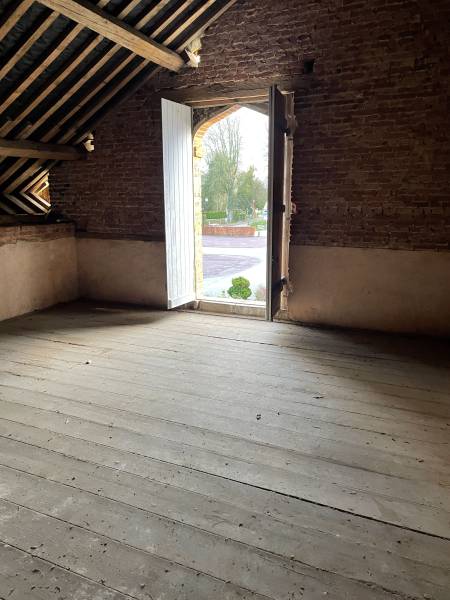 Choisir la bonne entreprise de débarras en Normandie