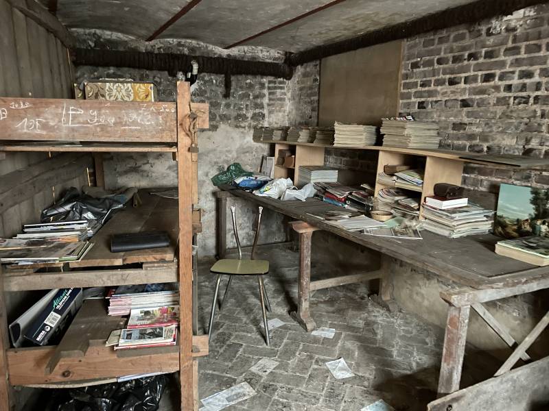 établie de travail sale qui va être nettoyé par la société OBEN